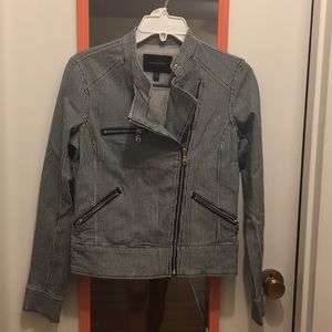 Like new spring/summer jacket. Size XS